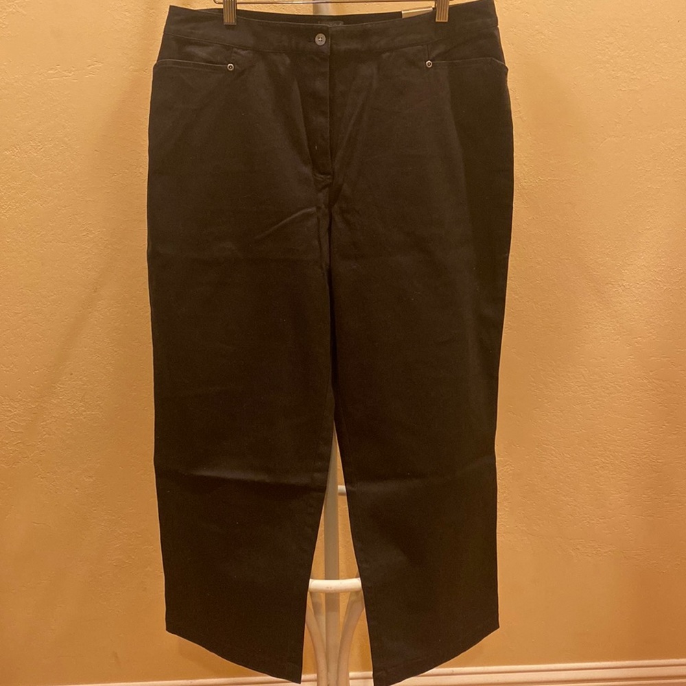 NWT Additions by Chico’s Kimberly Pant 3 Short 0 Fudge Dark Brown
